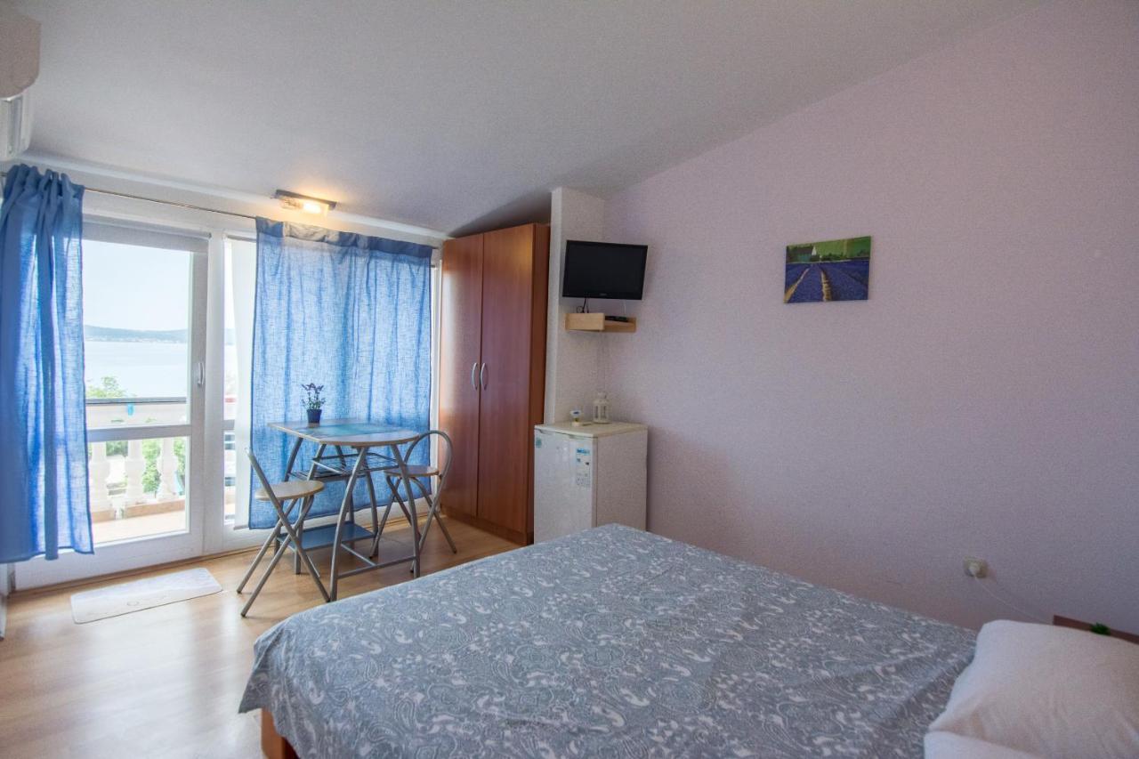 Sobe Rolo Uz More Hotel Biograd Na Moru Ngoại thất bức ảnh