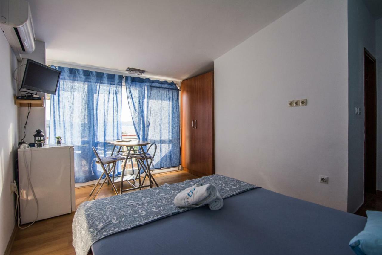 Sobe Rolo Uz More Hotel Biograd Na Moru Ngoại thất bức ảnh